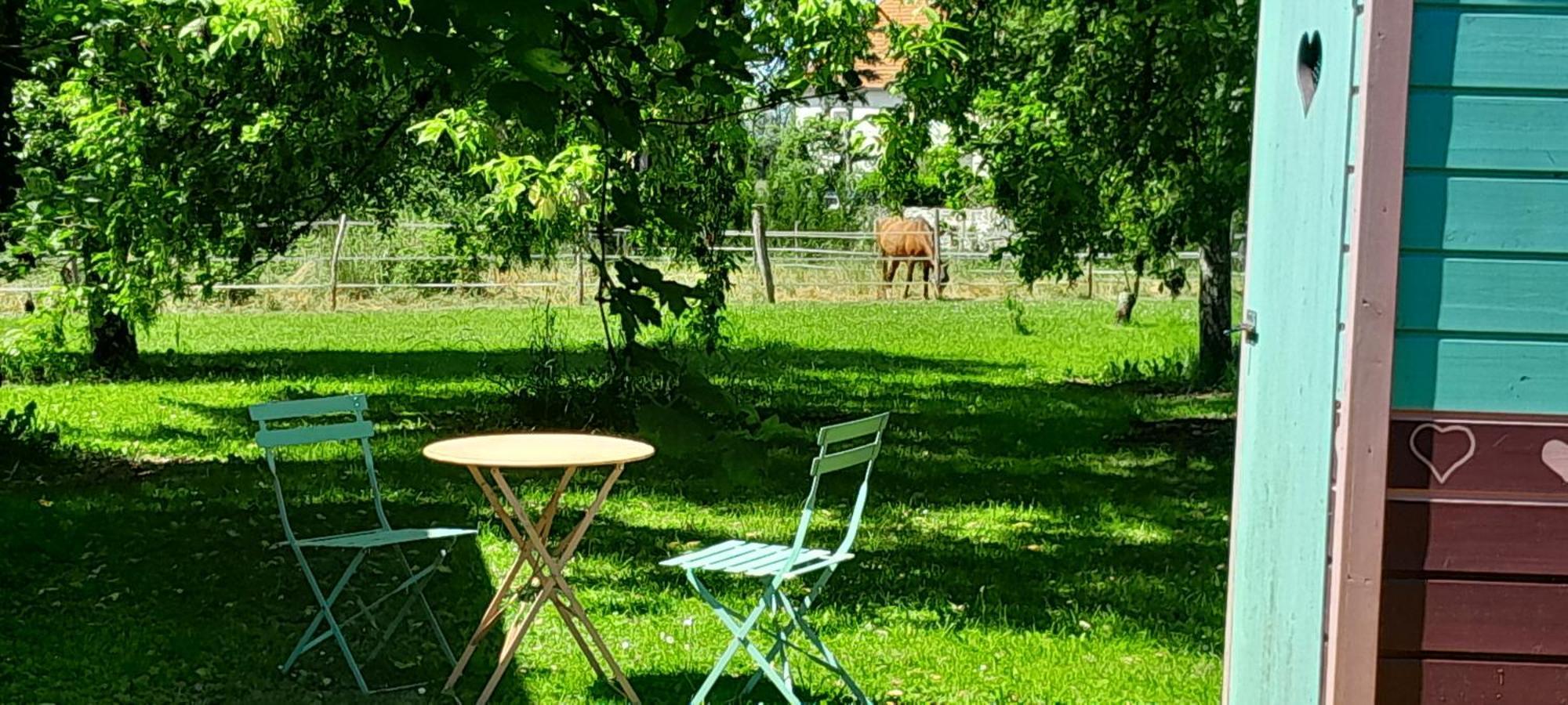 Les Roulottes Hotel Pouilly-sur-Vingeanne Екстериор снимка